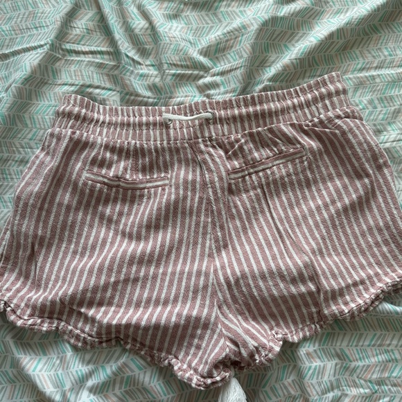 Shorts - Picture 2 of 3